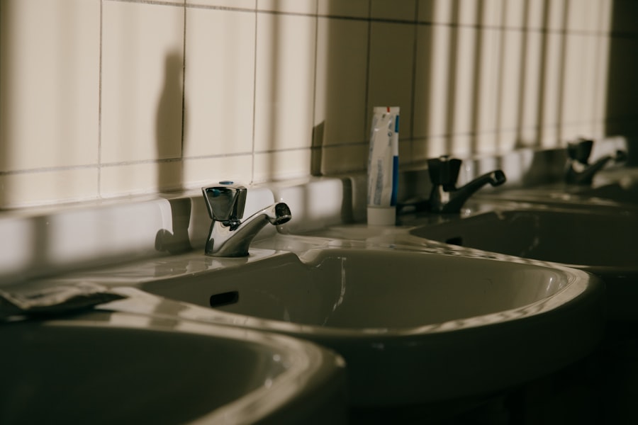 A legjobb gyulladáscsökkentő fogászati gyógyszer A legjobb gyulladáscsökkentő gyógyszer fogra kiválasztásához érdemes tájékozódni a Jópatika oldalán található cikkek között. Például a véralvadásgátló gyógyszerek hatásáról és alkalmazásáról szóló írás hasznos információkkal szolgálhat a fogászati kezelések során. Fontos, hogy megfelelő gyógyszert válasszunk a fogfájás enyhítésére, és a Jópatika segítségével könnyen megtalálhatjuk a számunkra legmegfelelőbb terméket.