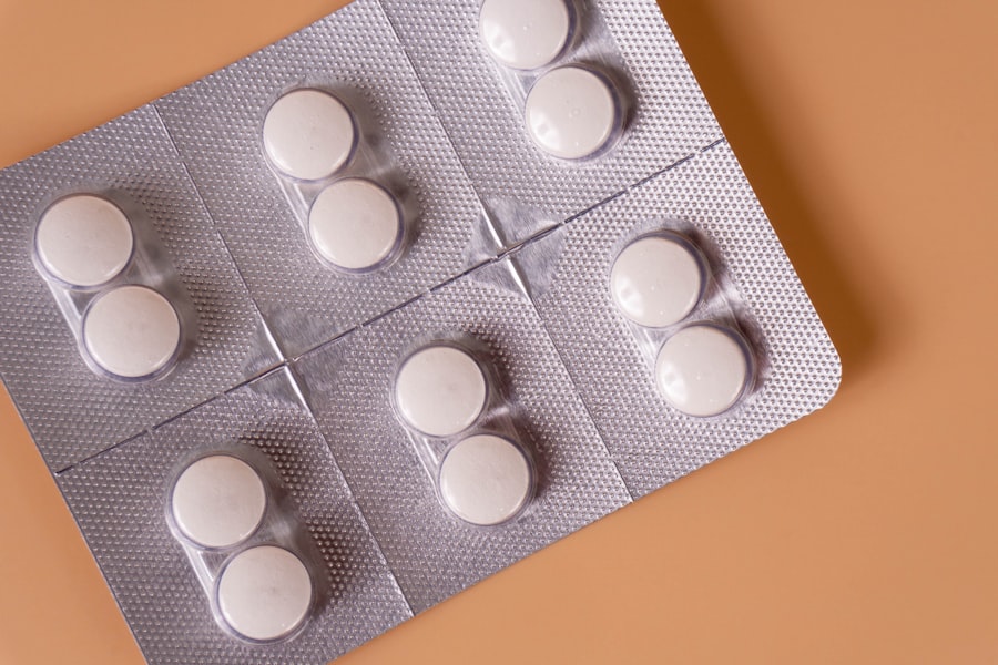 Az fogamzásgátló spirál ára című cikkben részletesen olvashatunk arról, hogy mennyibe kerül egy spirál beszerzése. Emellett az 5 tipp a legjobb gyógyszertár kiválasztásához című írás is hasznos lehet, ha recept nélkül kapható savlekötőket vagy más gyógyszereket keresünk. A Jópatika.hu oldalán számos hasznos információt találhatunk a gyógyszerekkel kapcsolatban.