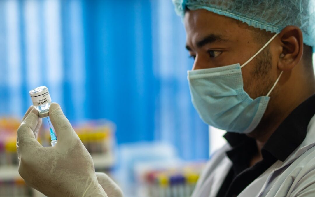 Photo Vaccine syringe