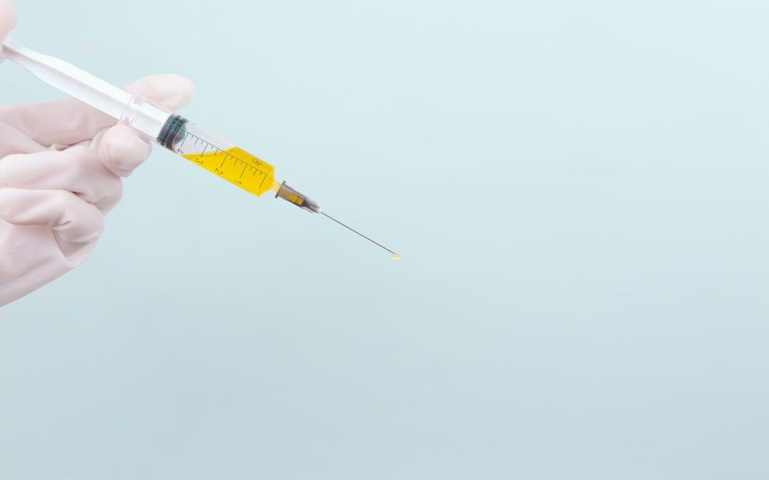 Photo Vaccine syringe