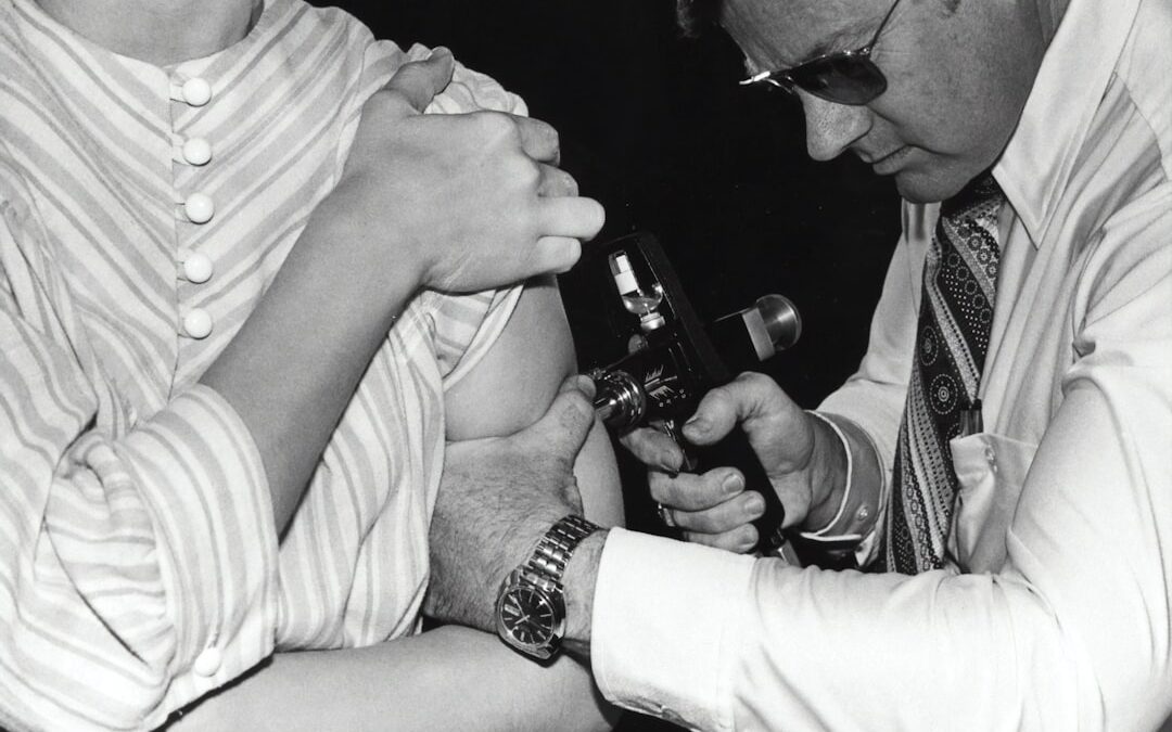Photo Vaccine distribution