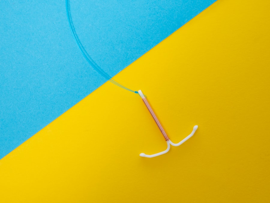 A hormonmentes spirál, más néven rézspirál, egy népszerű fogamzásgátló módszer, amelyet sok nő választ a terhesség megelőzésére. Ez a kis, T-alakú eszköz rézből készült, és a méh üregébe helyezik el. A hormonmentes spirál nem tartalmaz hormonokat, így azok számára ideális megoldás, akik elkerülik a hormonális fogamzásgátlást.