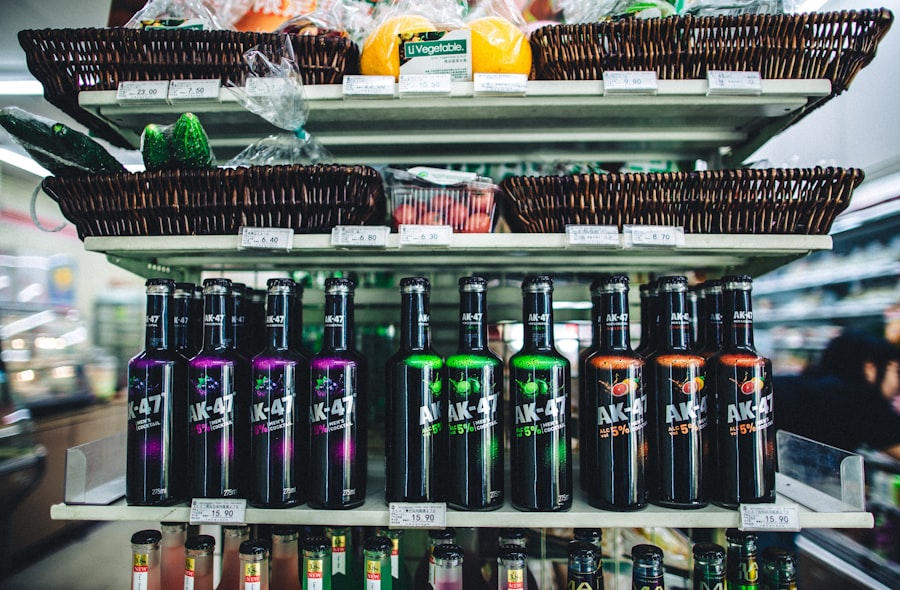 A generikus gy&oacute;gyszerek &aacute;ra az ut&oacute;bbi &eacute;vekben folyamatosan cs&ouml;kkent. Ennek h&aacute;tter&eacute;ben t&ouml;bb t&eacute;nyező &aacute;ll: egyr&eacute;szt egyre t&ouml;bb gy&aacute;rt&oacute; l&eacute;p be a piacra, m&aacute;sr&eacute;szt az eg&eacute;szs&eacute;g&uuml;gyi hat&oacute;s&aacute;gok is &ouml;szt&ouml;nzik a versenyt ezen a ter&uuml;leten. A verseny fokoz&oacute;d&aacute;sa miatt a gy&aacute;rt&oacute;k k&eacute;nytelenek alacsonyan tartani &aacute;raikat ahhoz, hogy versenyk&eacute;pesek maradjanak.