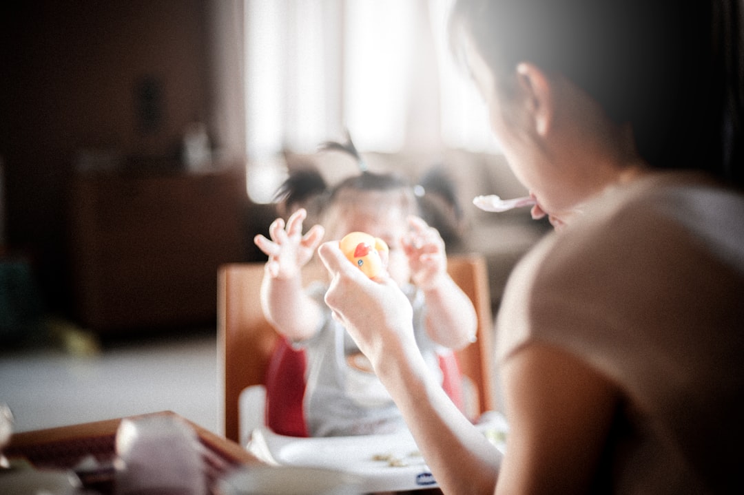 Photo Child holding stomach