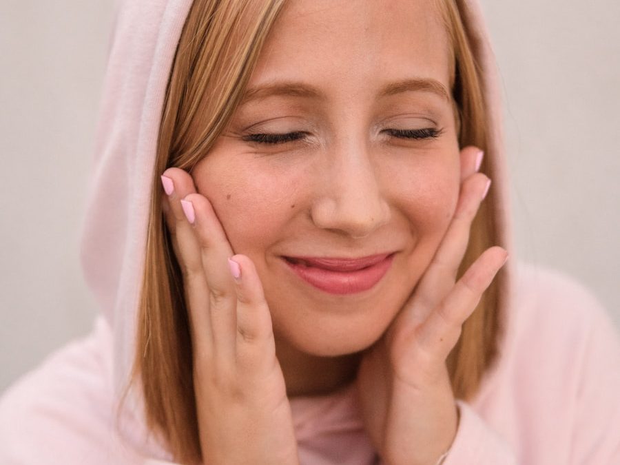 Photo "Home treatment of head and facial pain"