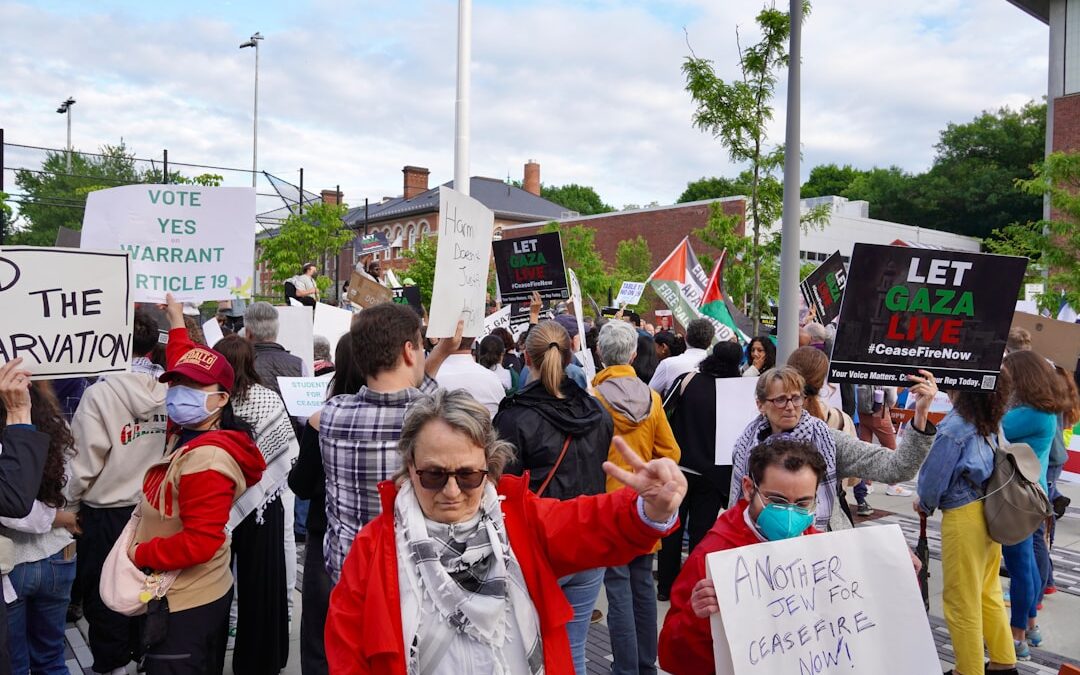 Angelina Jolie mellrák: a híresség küzdelme a betegséggel