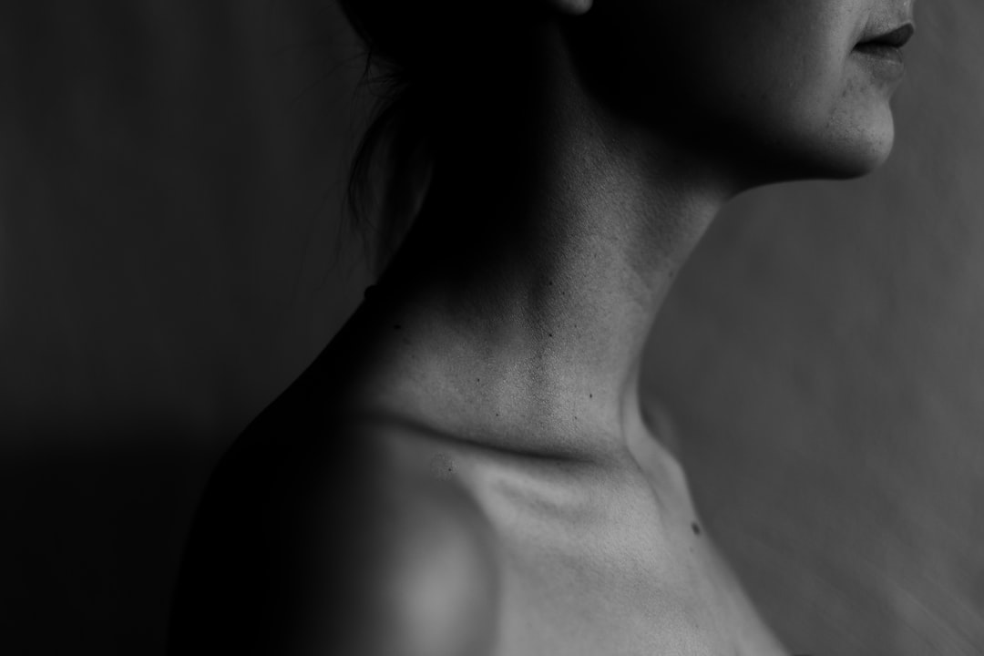 Photo Neck pain