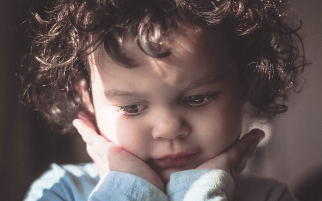 Photo Distracted child