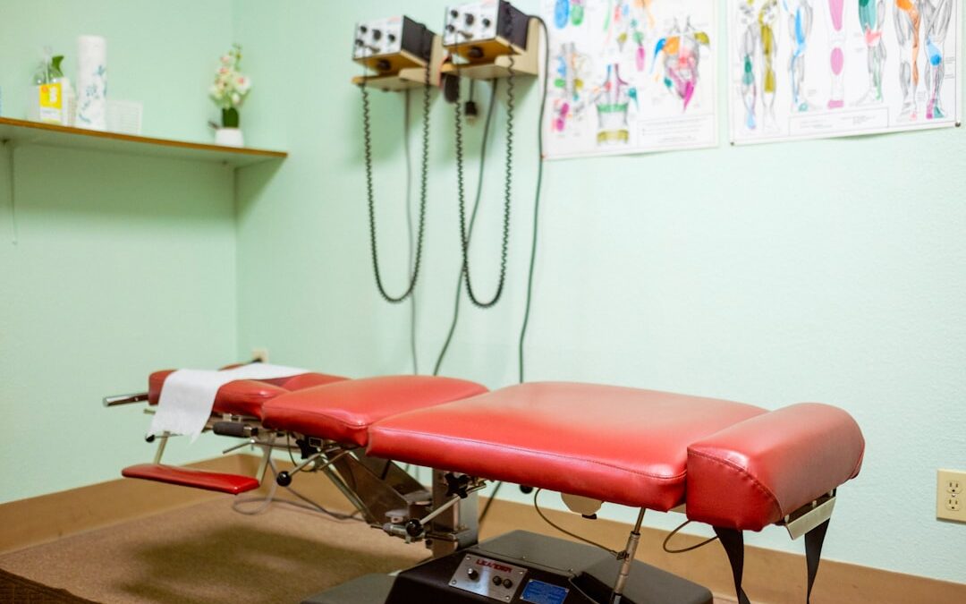 Photo Chiropractic adjustment