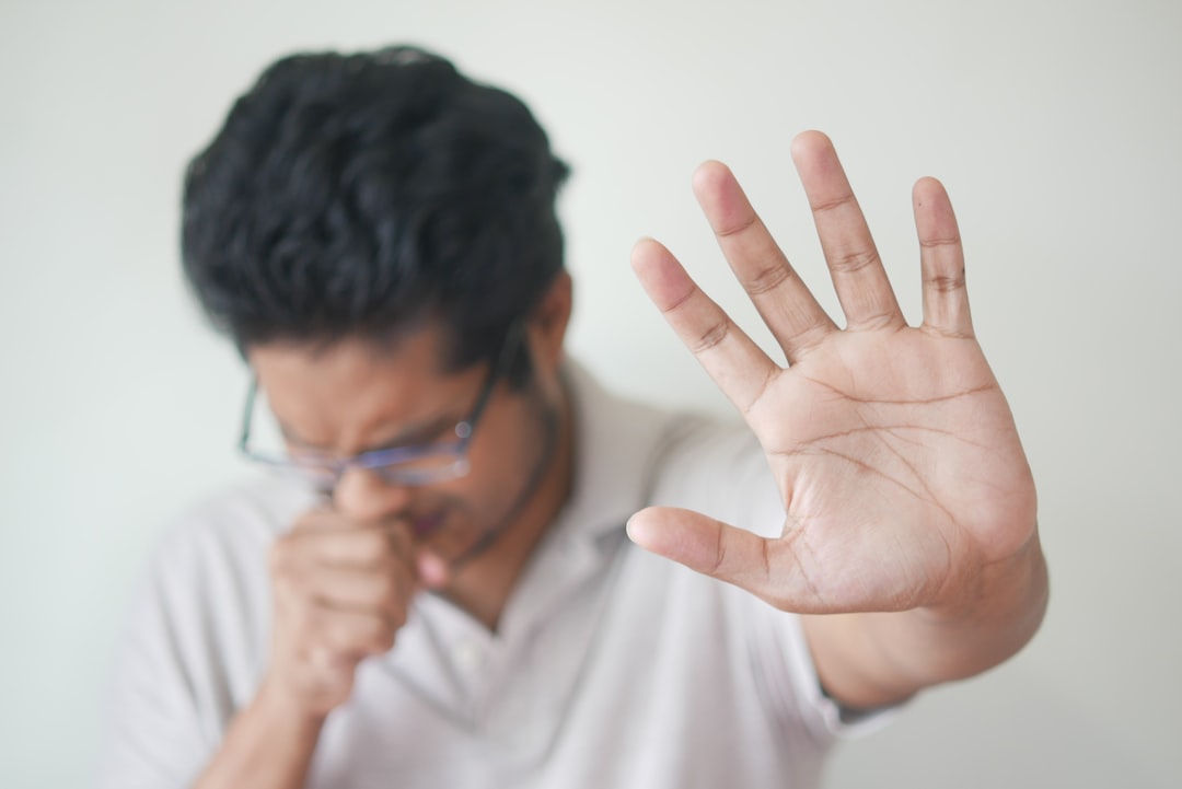 Photo Coughing person