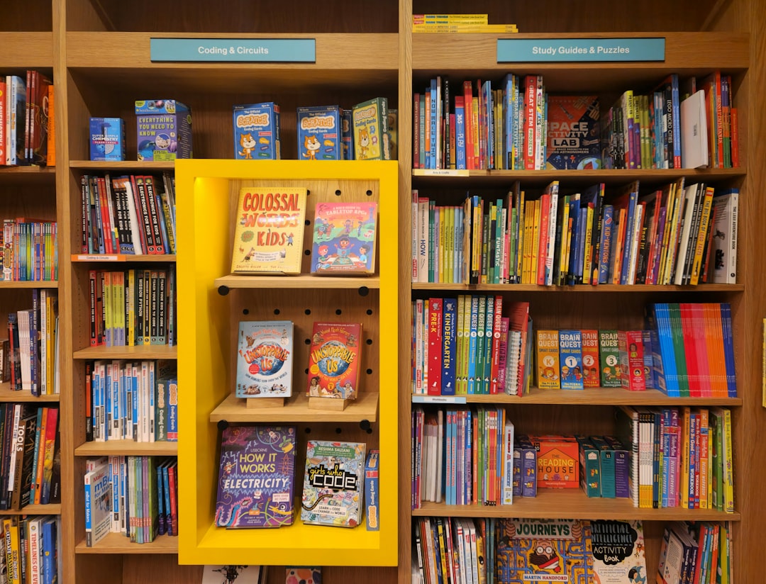 Photo Bookshelf collapse