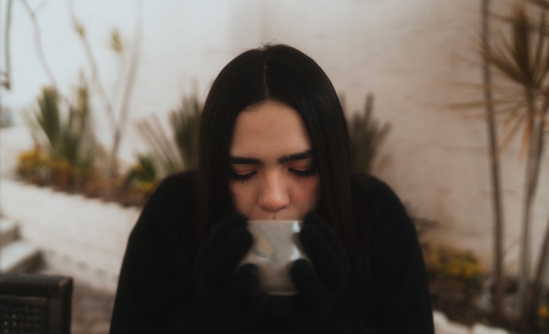 Photo Coughing woman