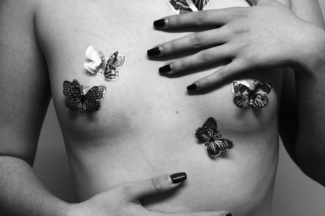Photo Butterfly on skin