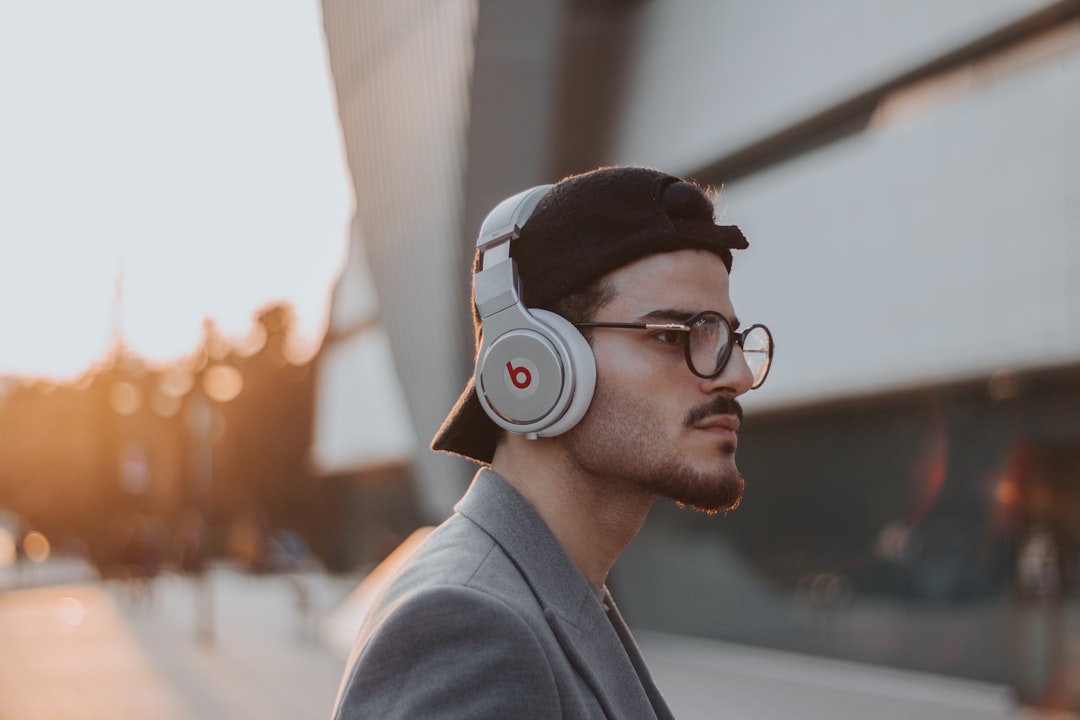 Photo Noise-canceling headphones