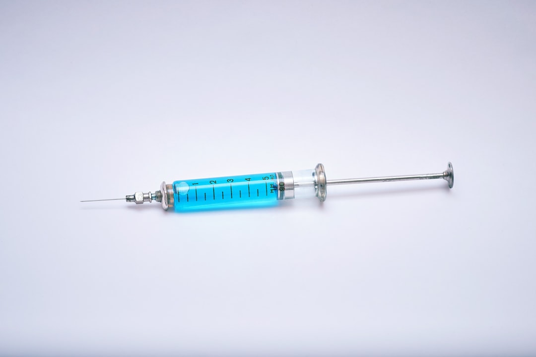 Photo Vaccine syringe