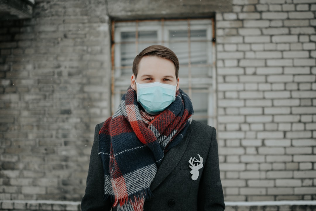 Photo Coughing person