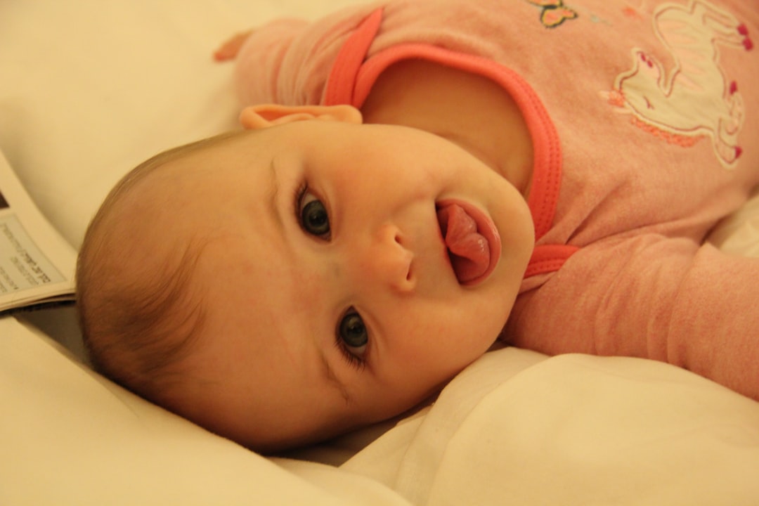 Photo Baby in swaddle