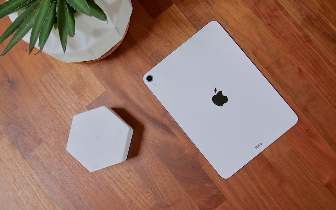 Photo White tablet