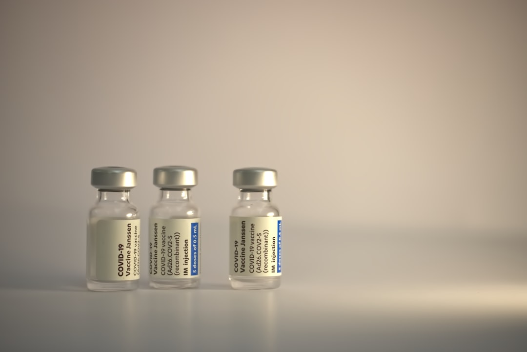 Photo antibiotic injection adults