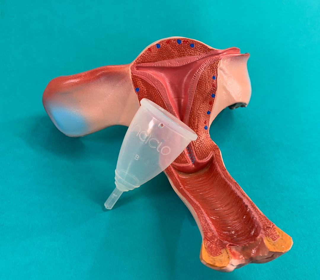 Photo reflux-induced sore throat