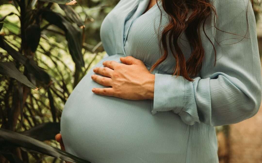 Photo pregnancy and pain relief