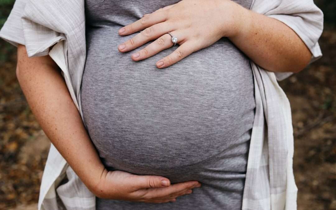 Photo pregnancy and childbirth induction