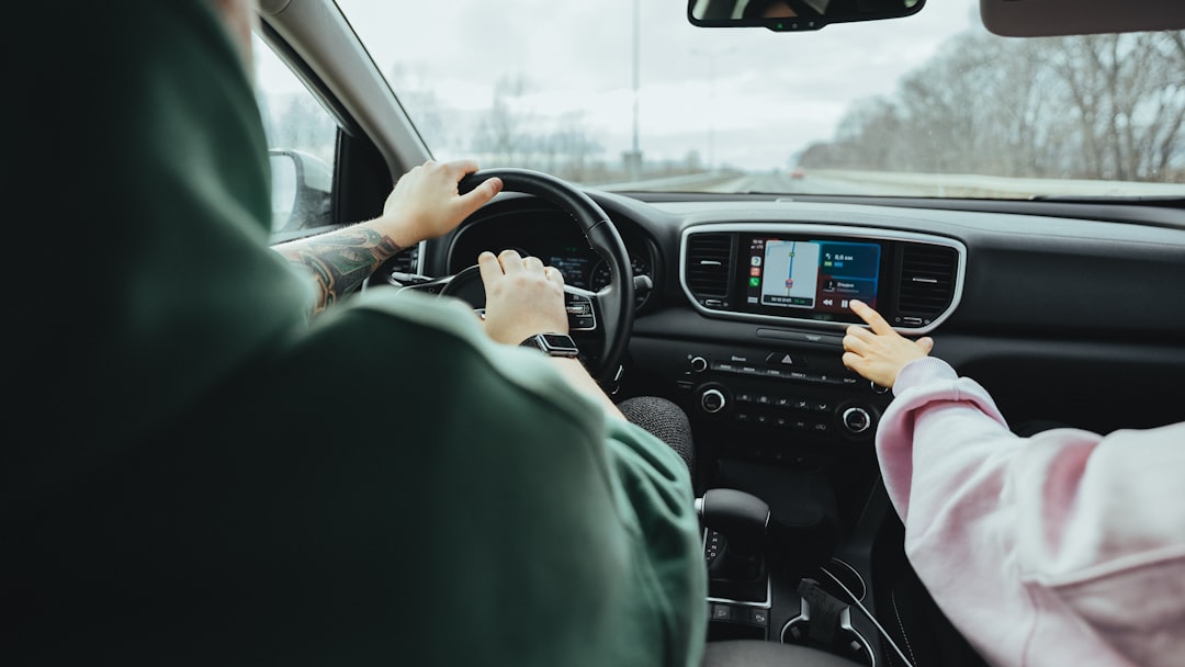 Photo Pregnancy and driving: seatbelt use, seat adjustment