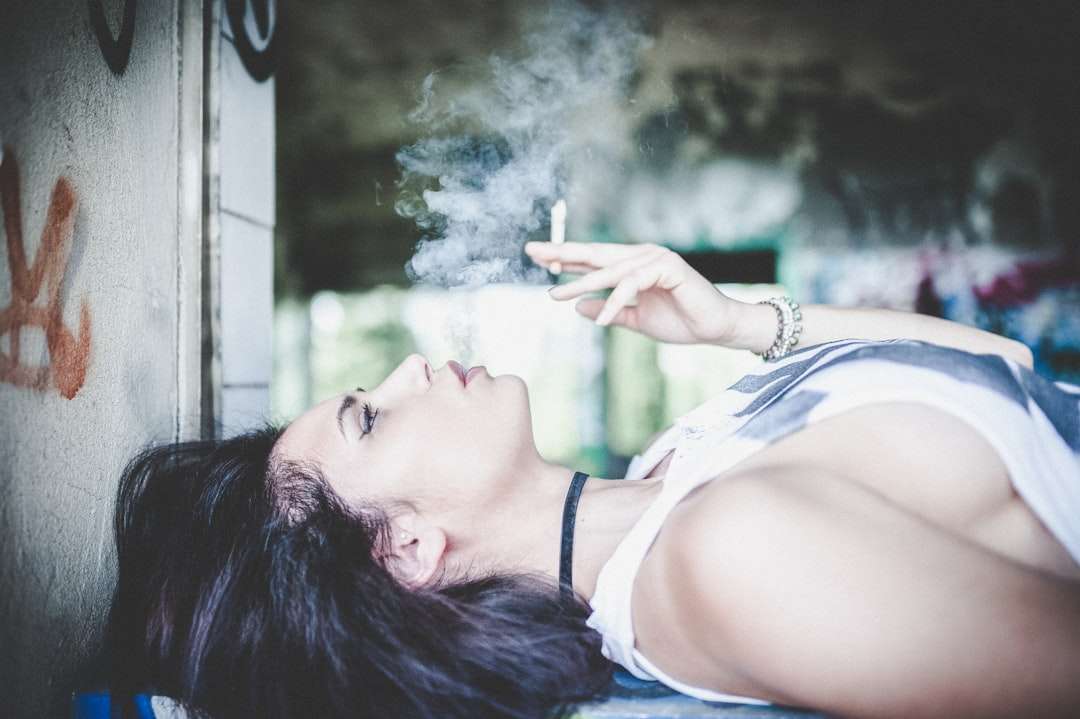 Photo pregnancy and smoking cessation