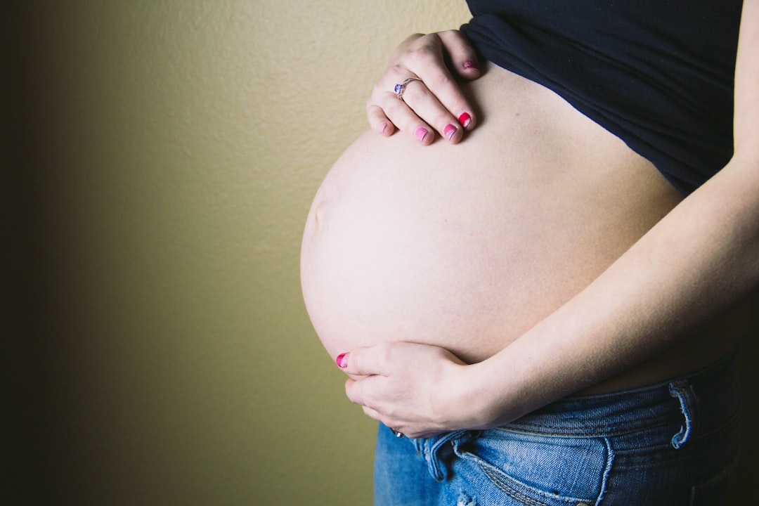 Photo pregnancy and birthing positions