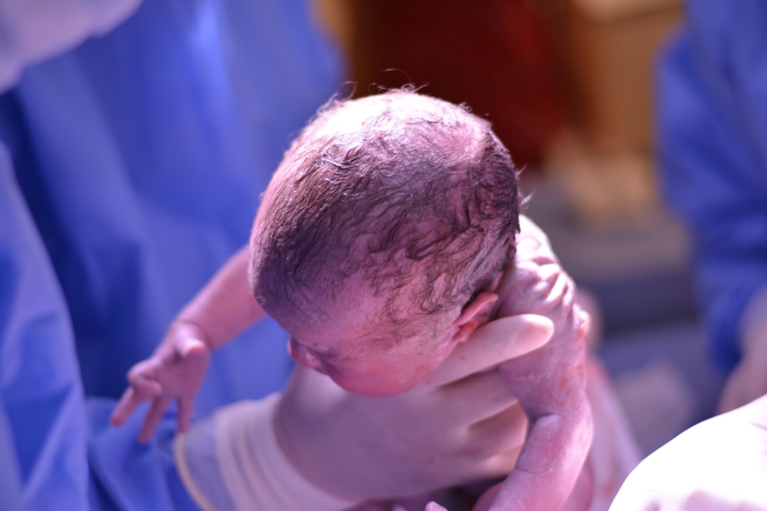 Photo newborn bathing