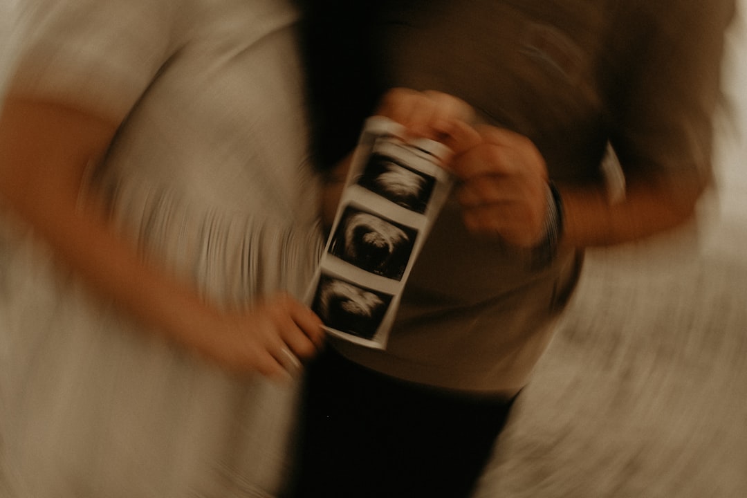 Photo pregnancy and address card for the baby: administration