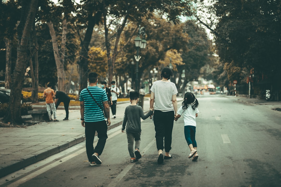 Photo family boundaries